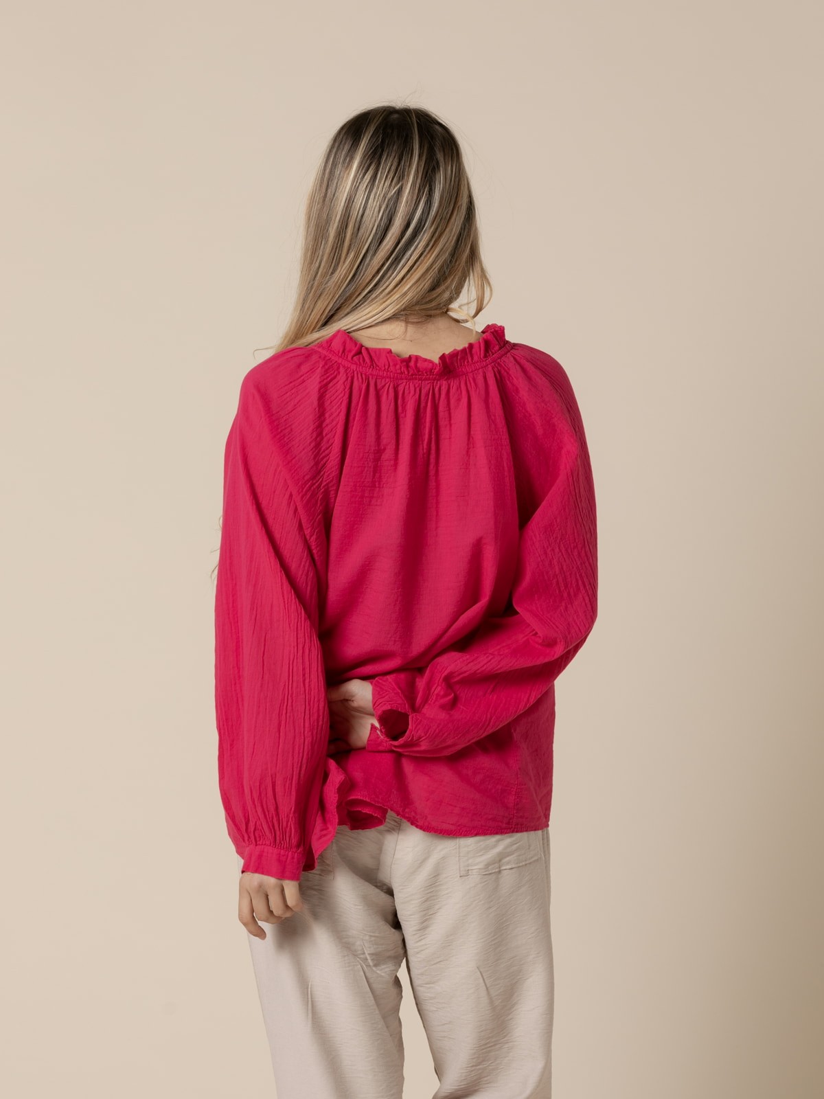 Woman romantic cotton voile blouse details Magenta