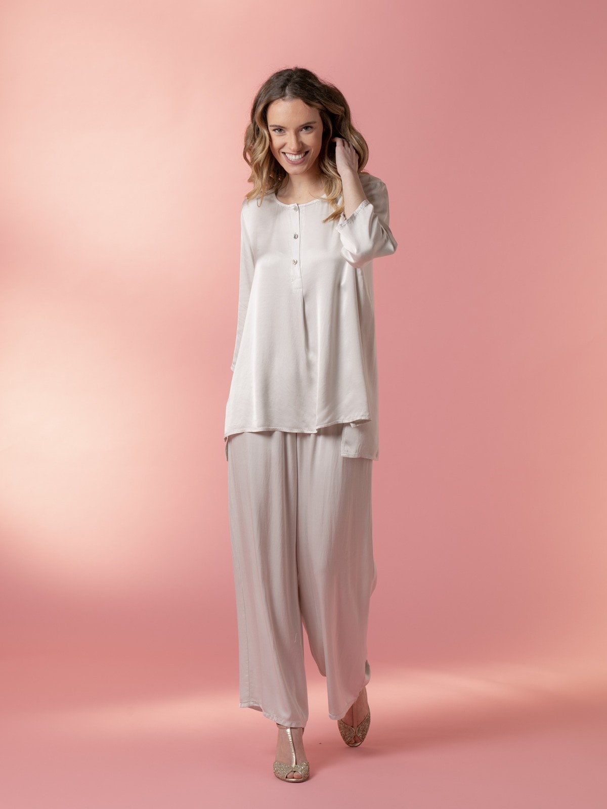 Woman Vegetable satin blouse Beige