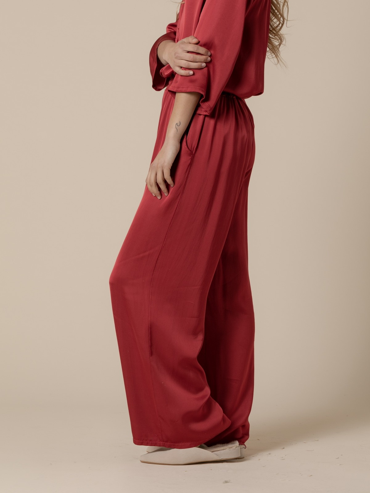 Woman Vegetable satin pants with pockets  Bordeaux