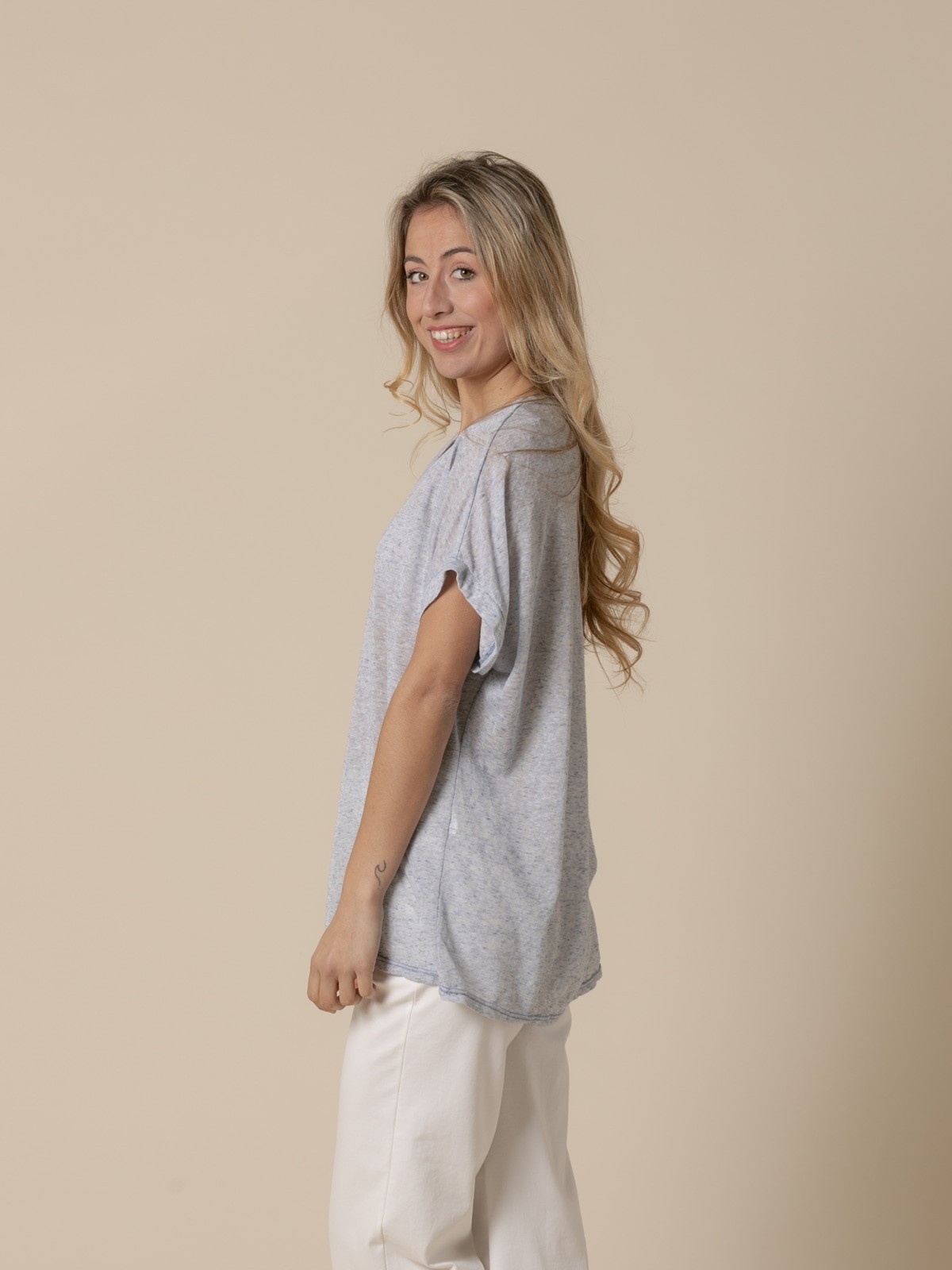 Woman Oversize linen V-neck T-shirt  Blue