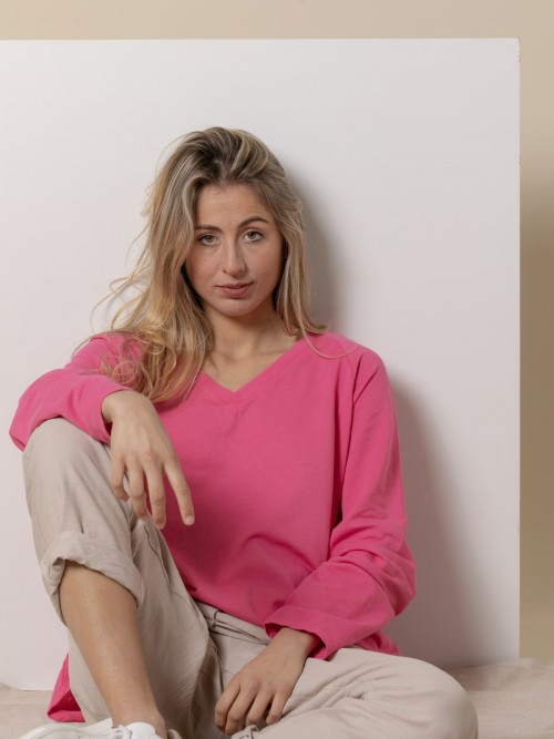 Woman V-neck fine fleece sweater  Magenta