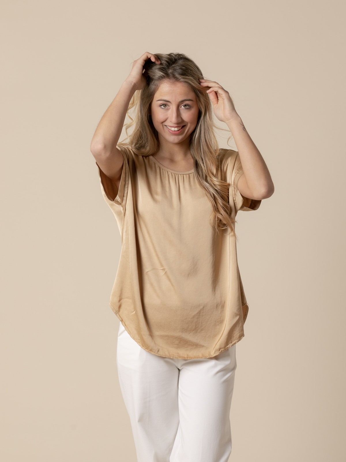 Woman Vegetable satin blouse with short sleeves Camel