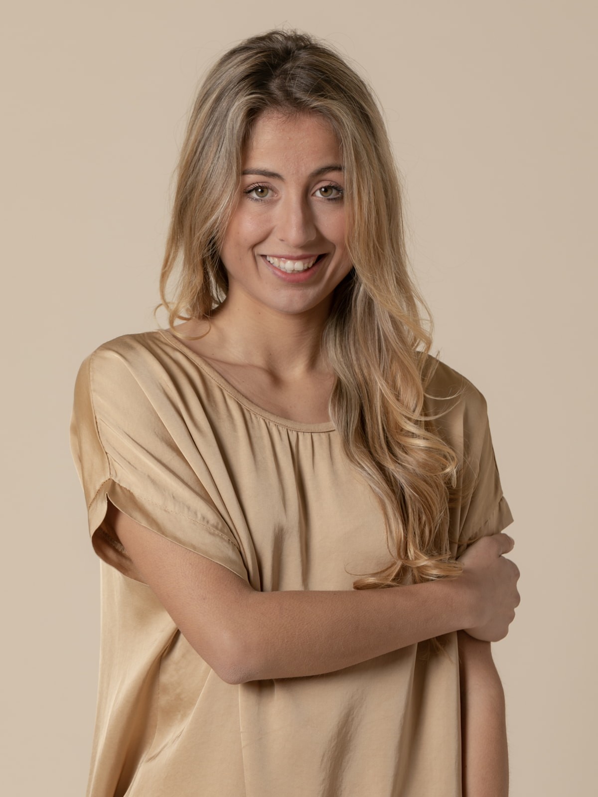 Woman Vegetable satin blouse with short sleeves Camel