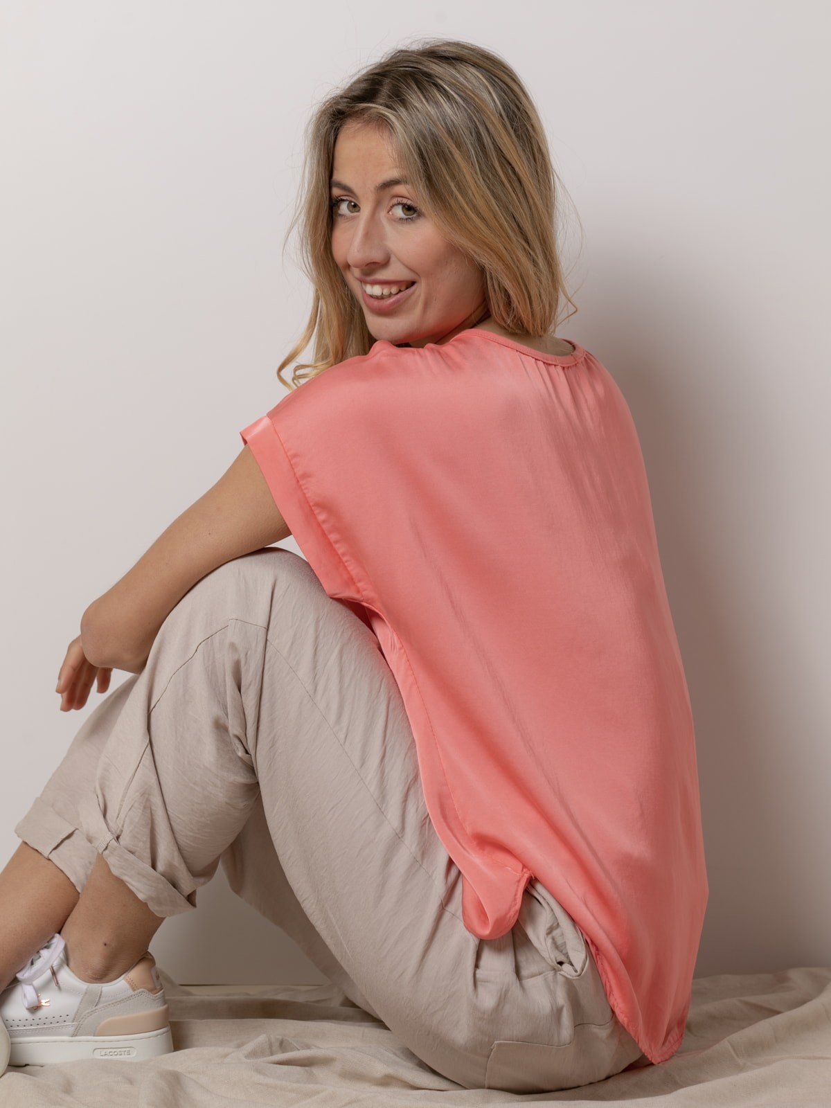 Woman Vegetable satin blouse with short sleeves Coral