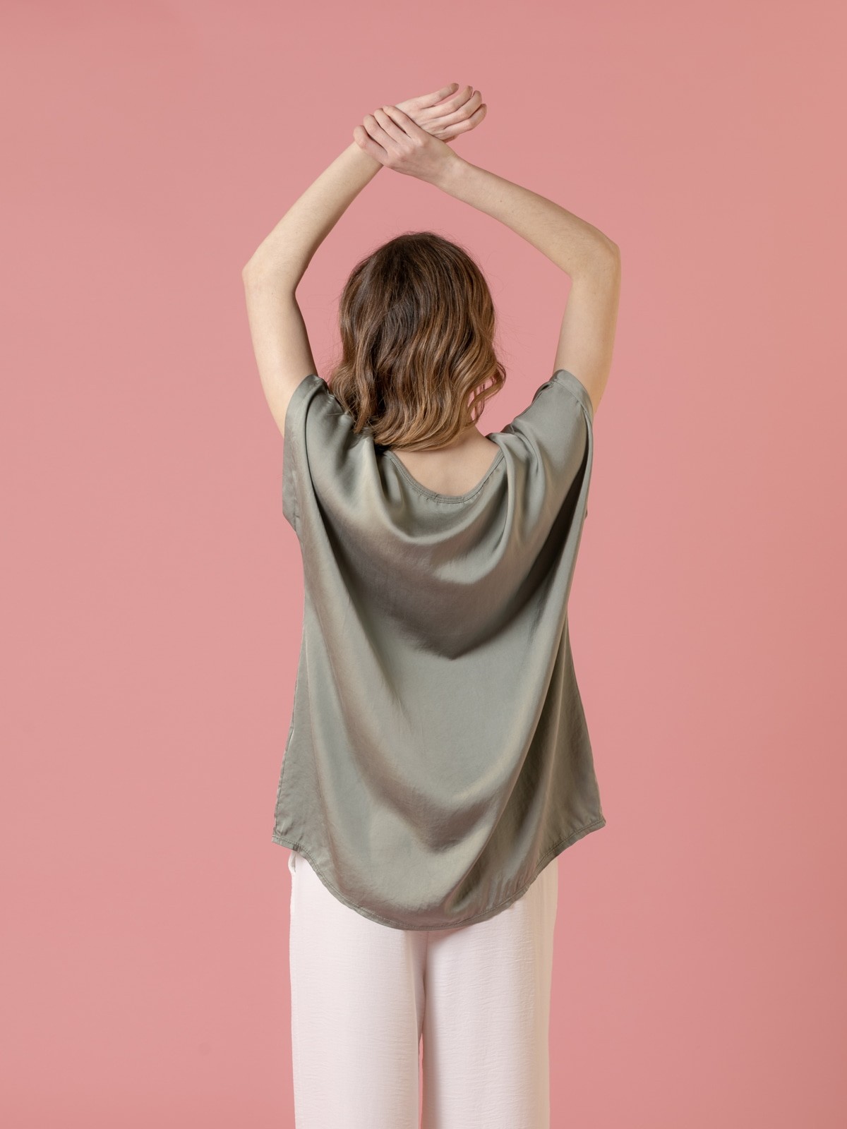 Woman Vegetable satin V-neck blouse Khaki