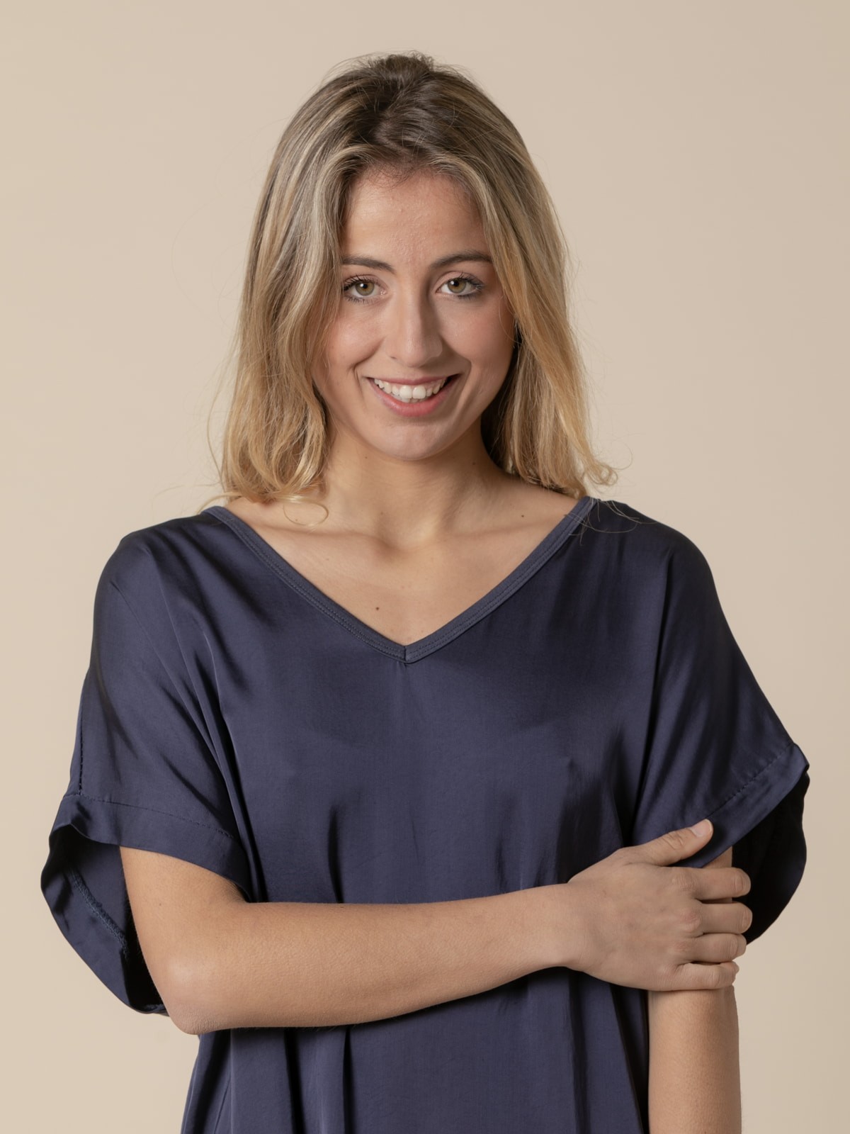Woman Vegetable satin V-neck blouse Blue Navy