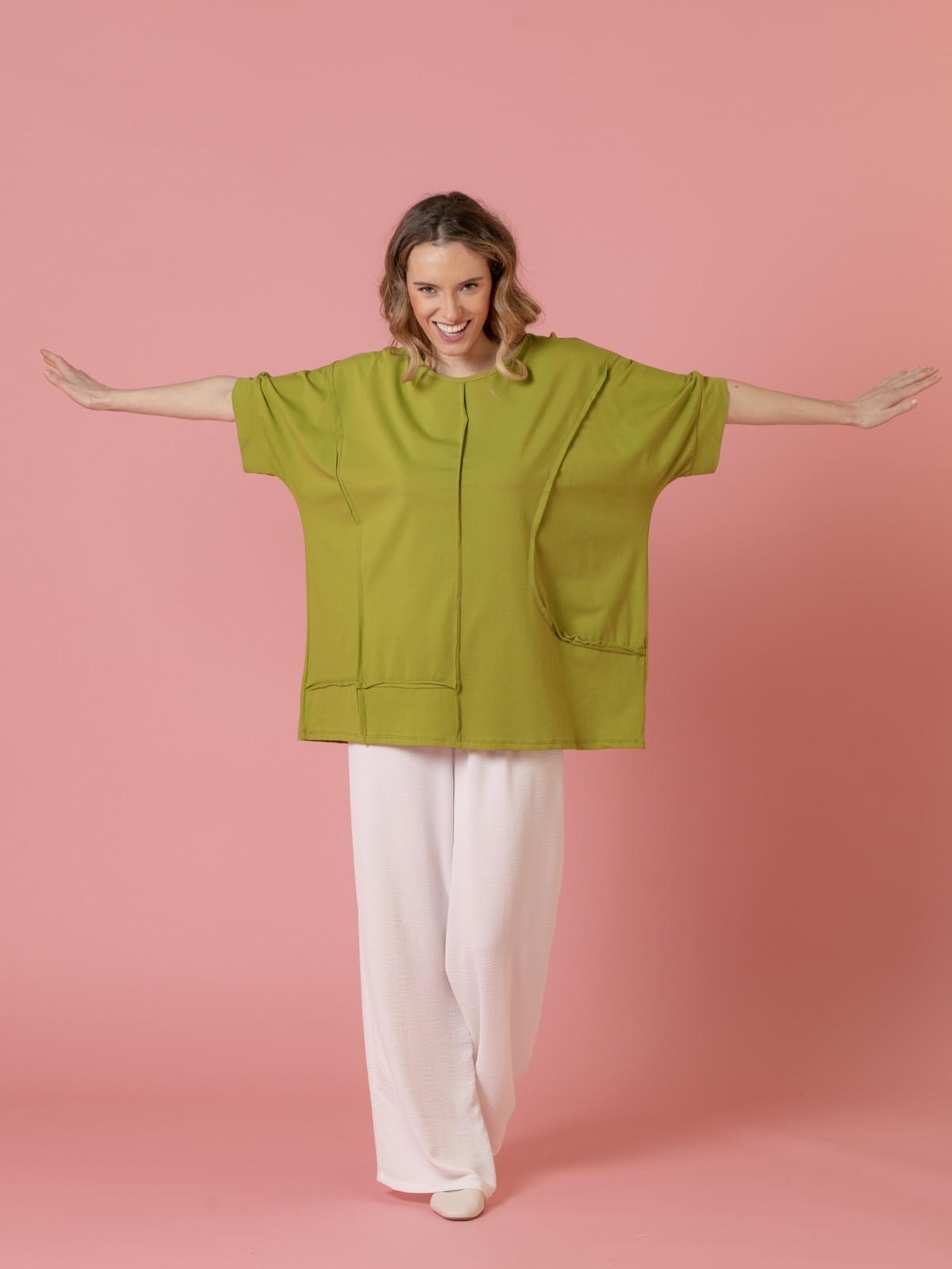 Woman Oversize elbow-length t-shirt Olive