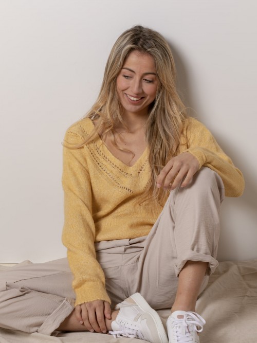 Jersey soft escote en pico Amarillo