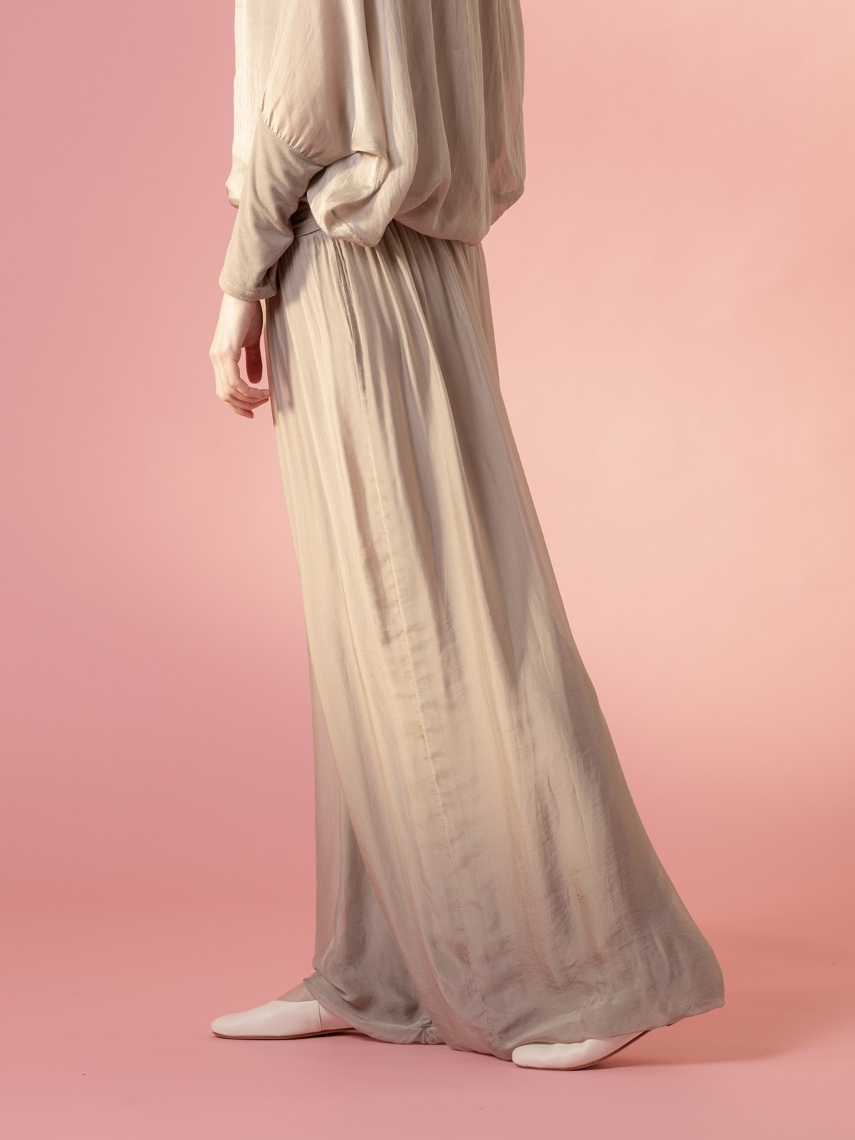 Woman Flowing silk trousers  Taupe