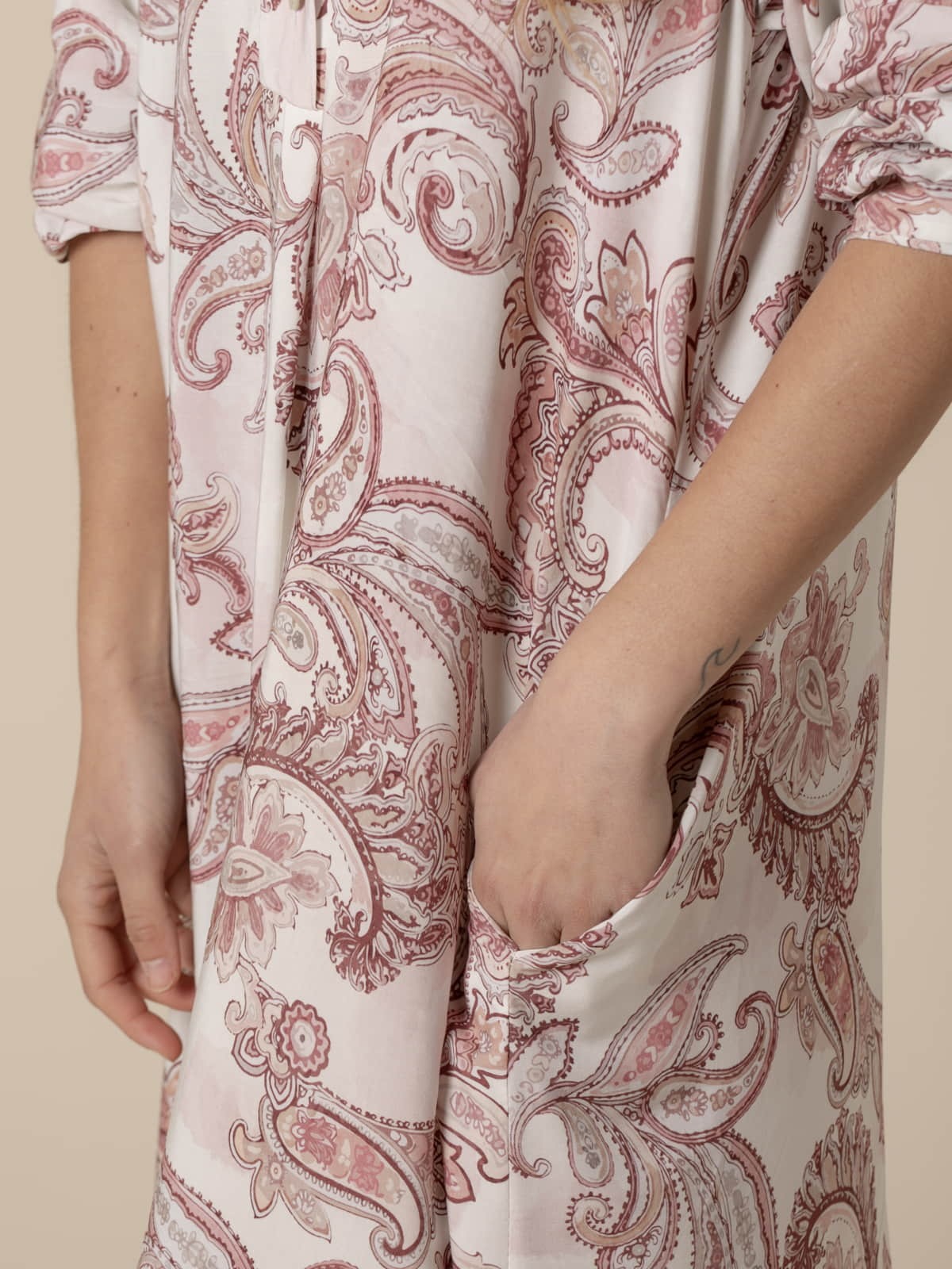 Woman Long fluid baroque print dress  Pink