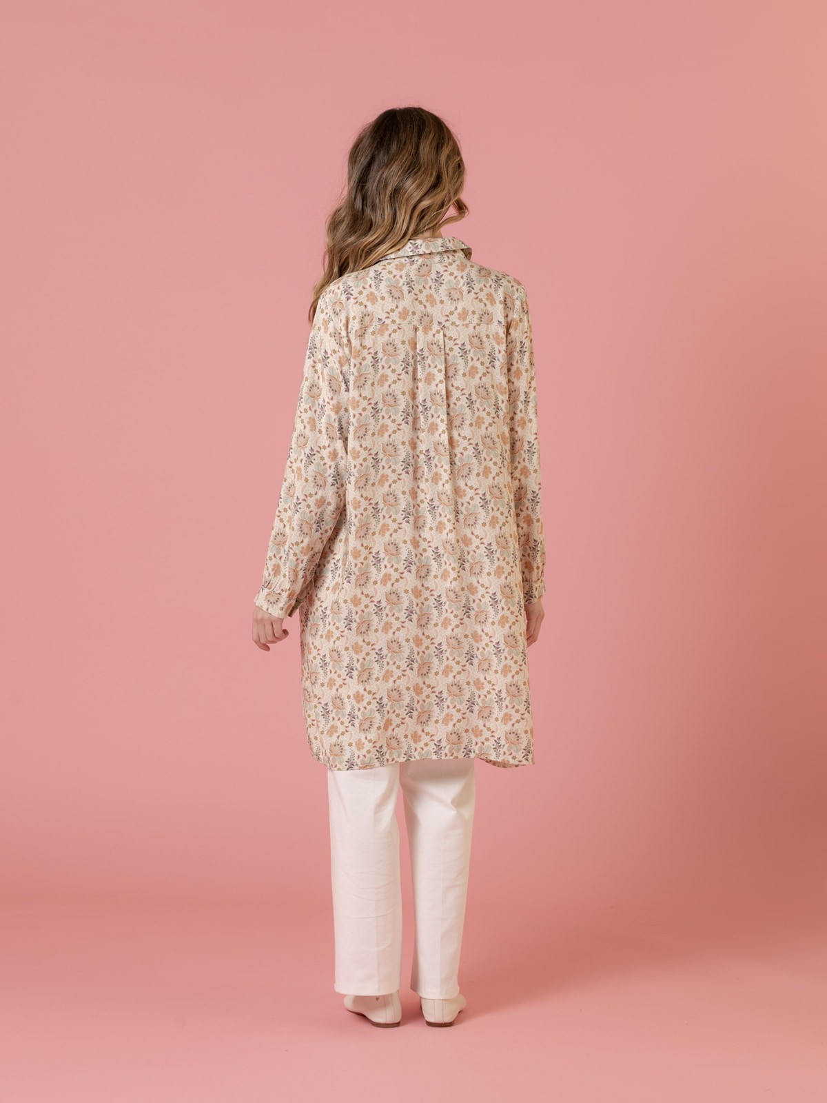 Woman flower print shirt dress  Beige