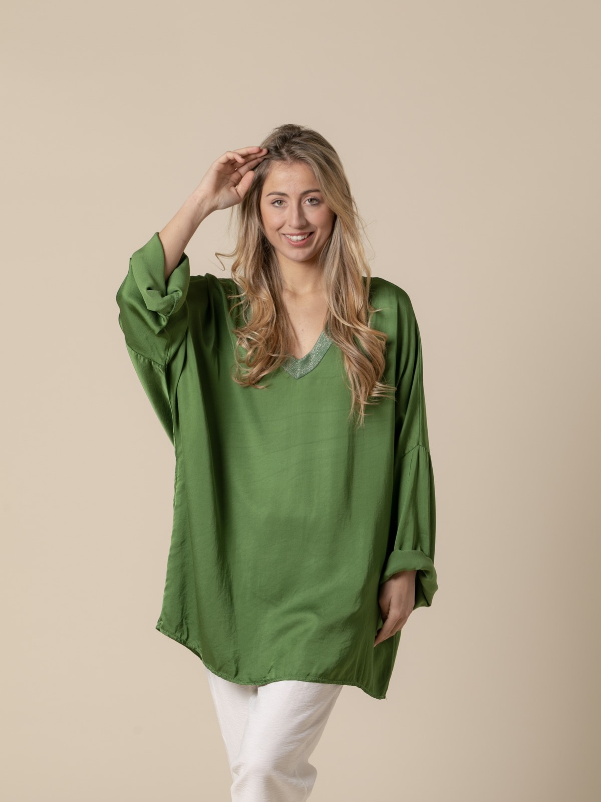 Woman Flowy oversize vegetal satin blouse Olive