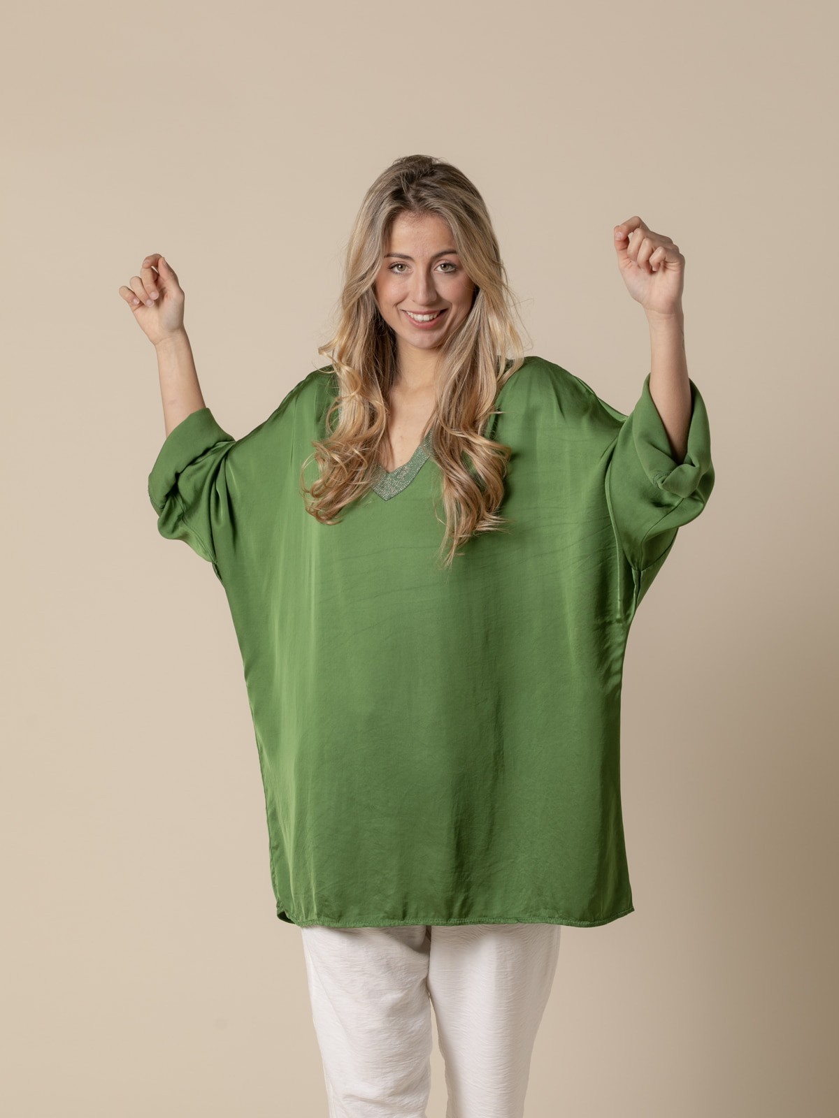 Woman Flowy oversize vegetal satin blouse Olive