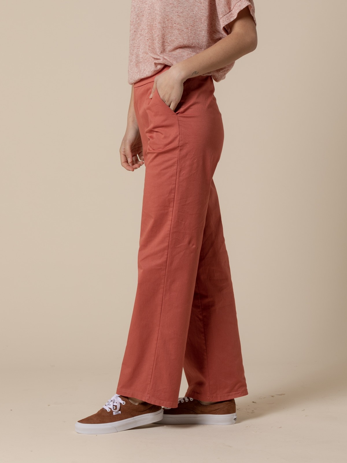 Pantalón algodón 100% wide leg bolsillos Arcilla