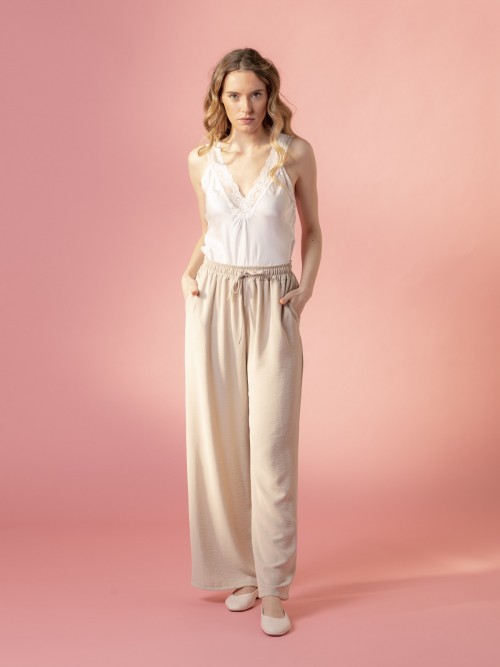 Woman Wide leg flowing trousers  Beige