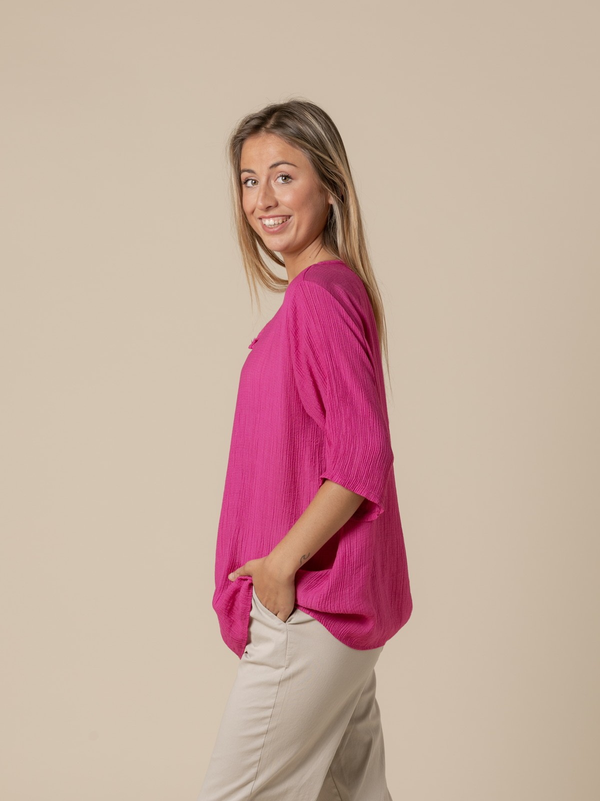 Woman Fluid blouse with 2 buttons Magenta