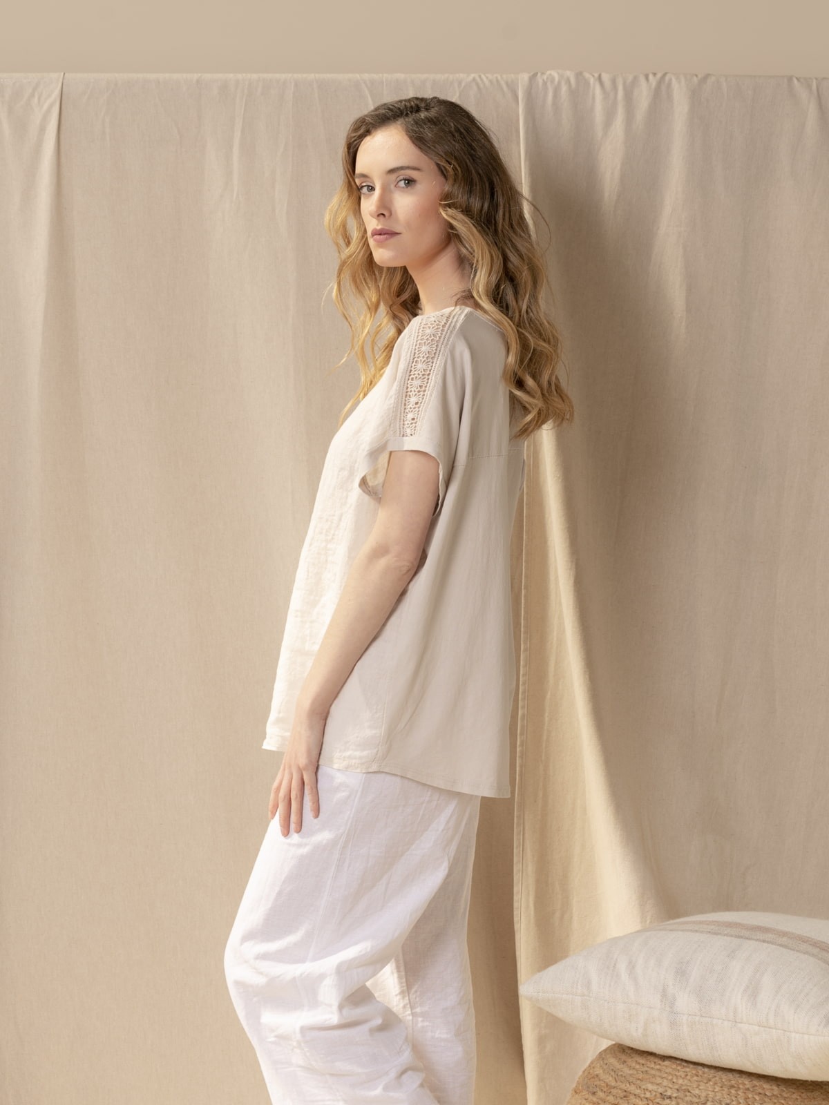 Woman Linen blouse with straps on the shoulder Beige