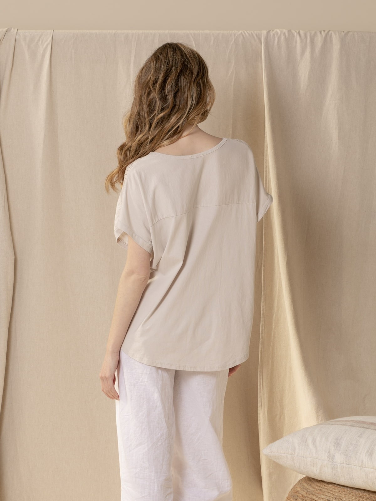 Woman Linen blouse with straps on the shoulder Beige