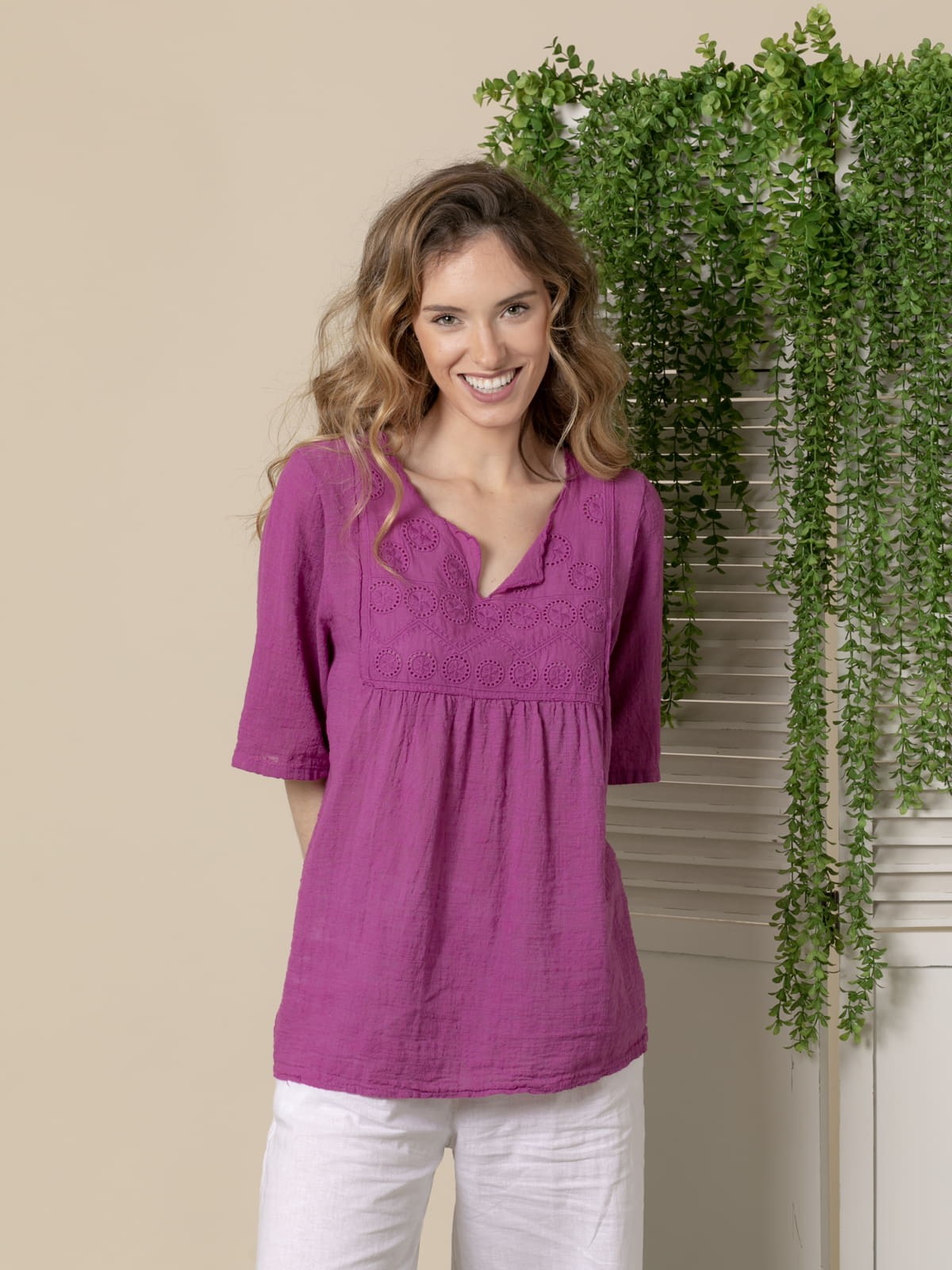 Woman Cotton blouse with front drawing  Magenta