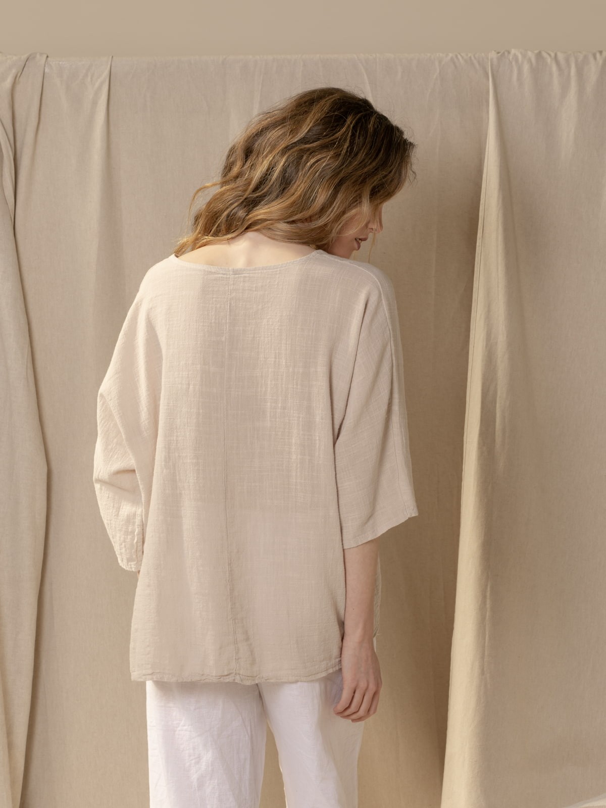 Woman  Comfy cotton elbow sleeve blouse Beige