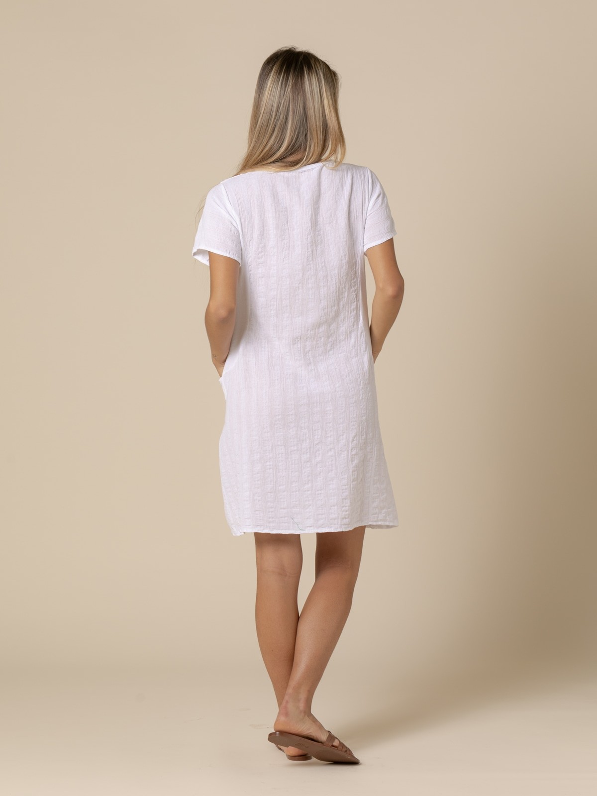 Woman Plain short dress with elastic detail  White