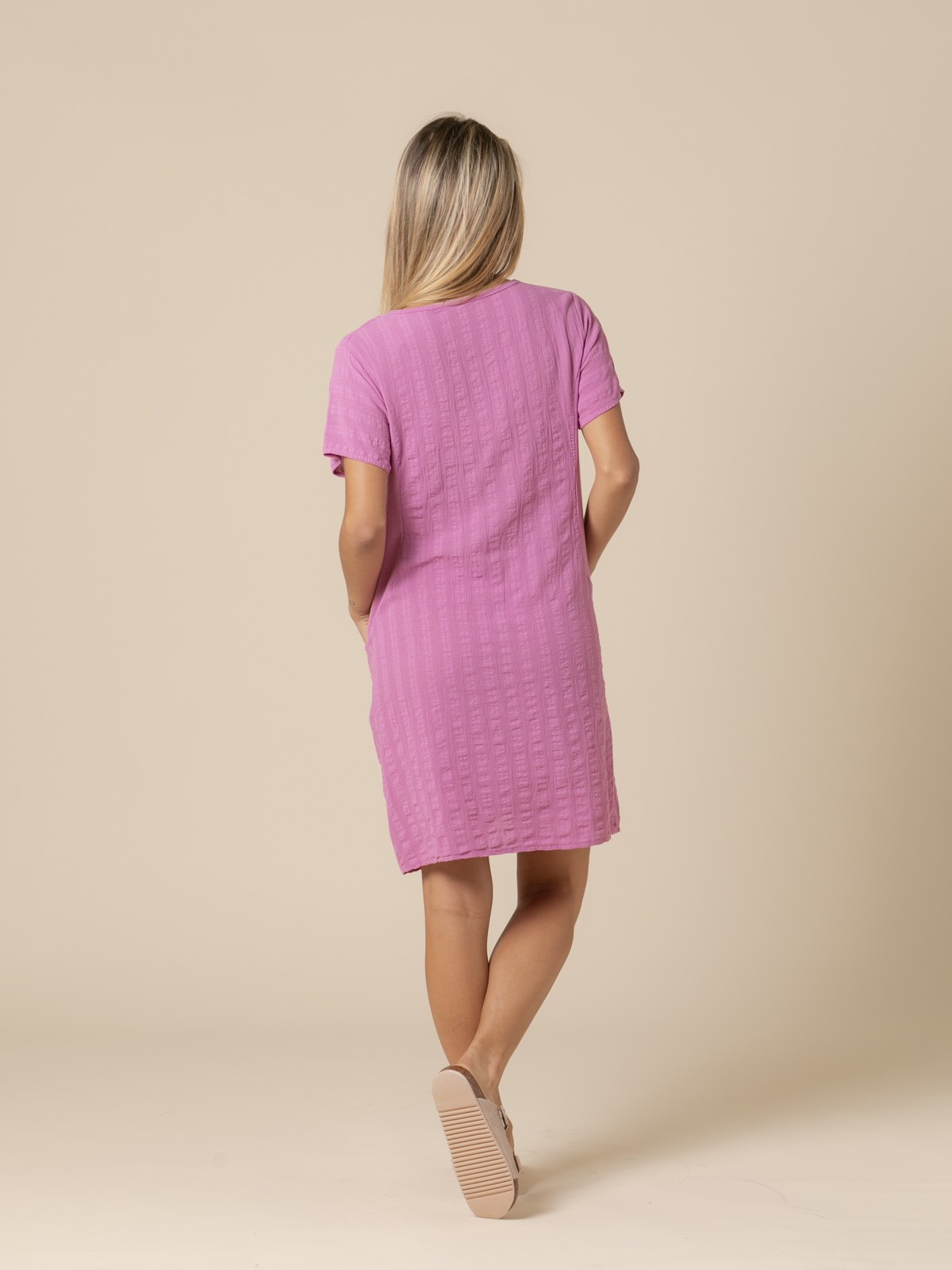 Woman Plain short dress with elastic detail  Magenta