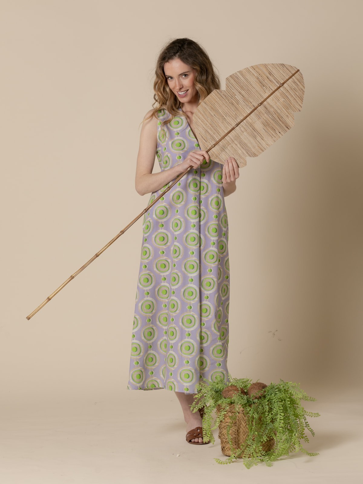 Woman Long printed circle dress with V-neck  Lila
