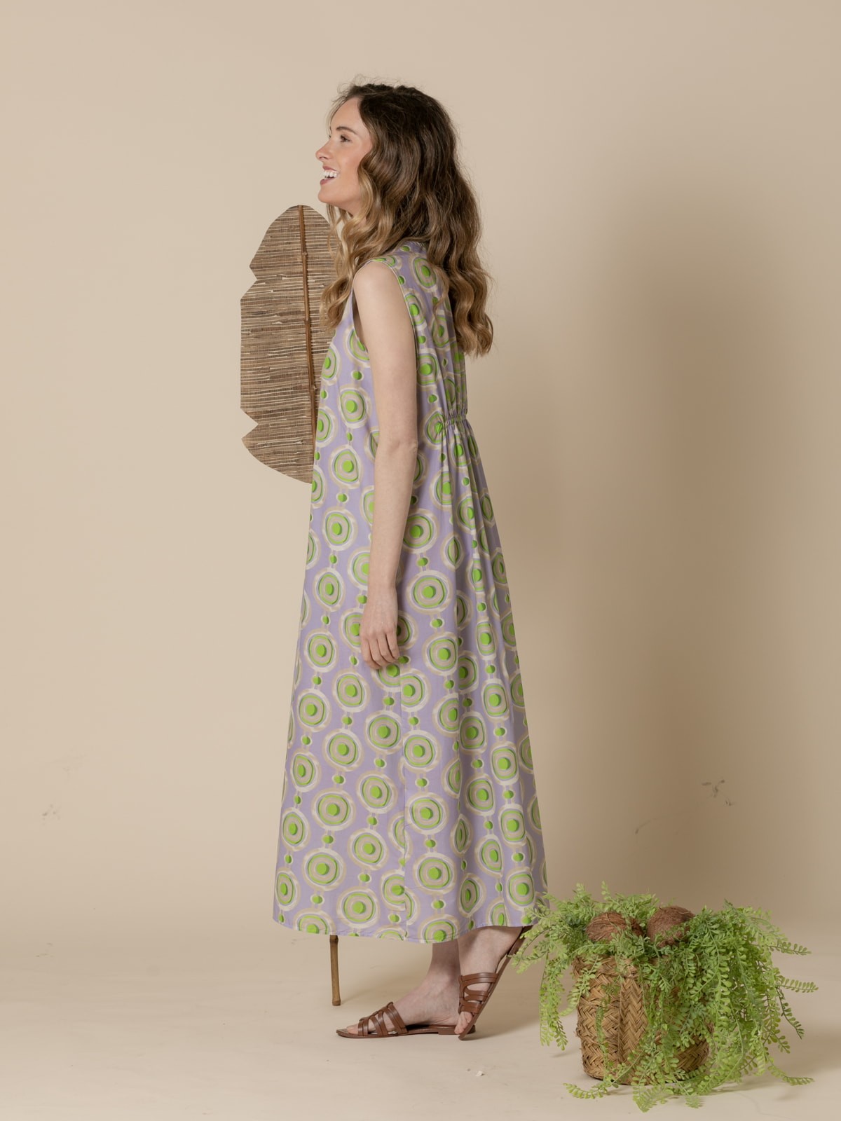 Woman Long printed circle dress with V-neck  Lila