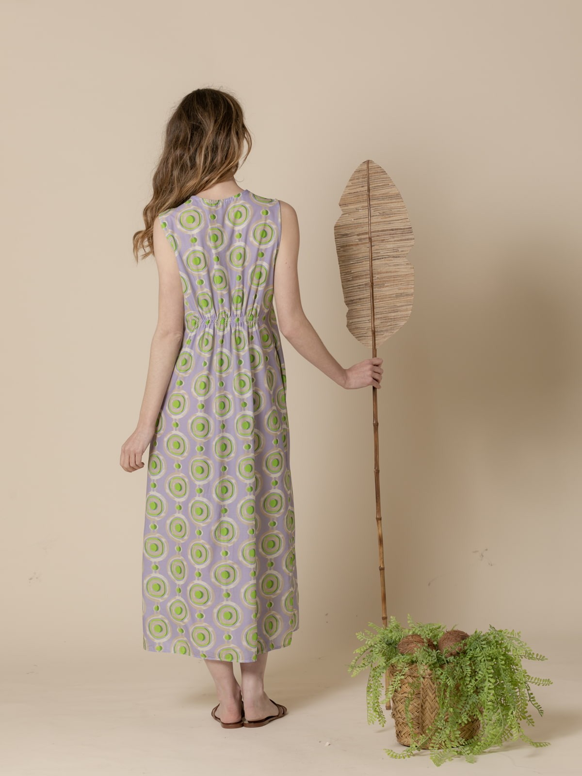 Woman Long printed circle dress with V-neck  Lila
