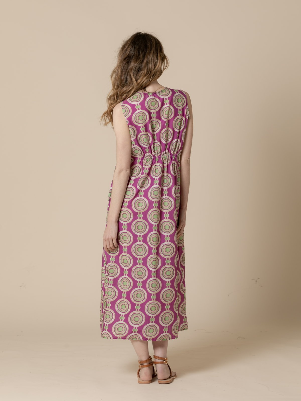 Woman Long printed circle dress with V-neck  Magenta
