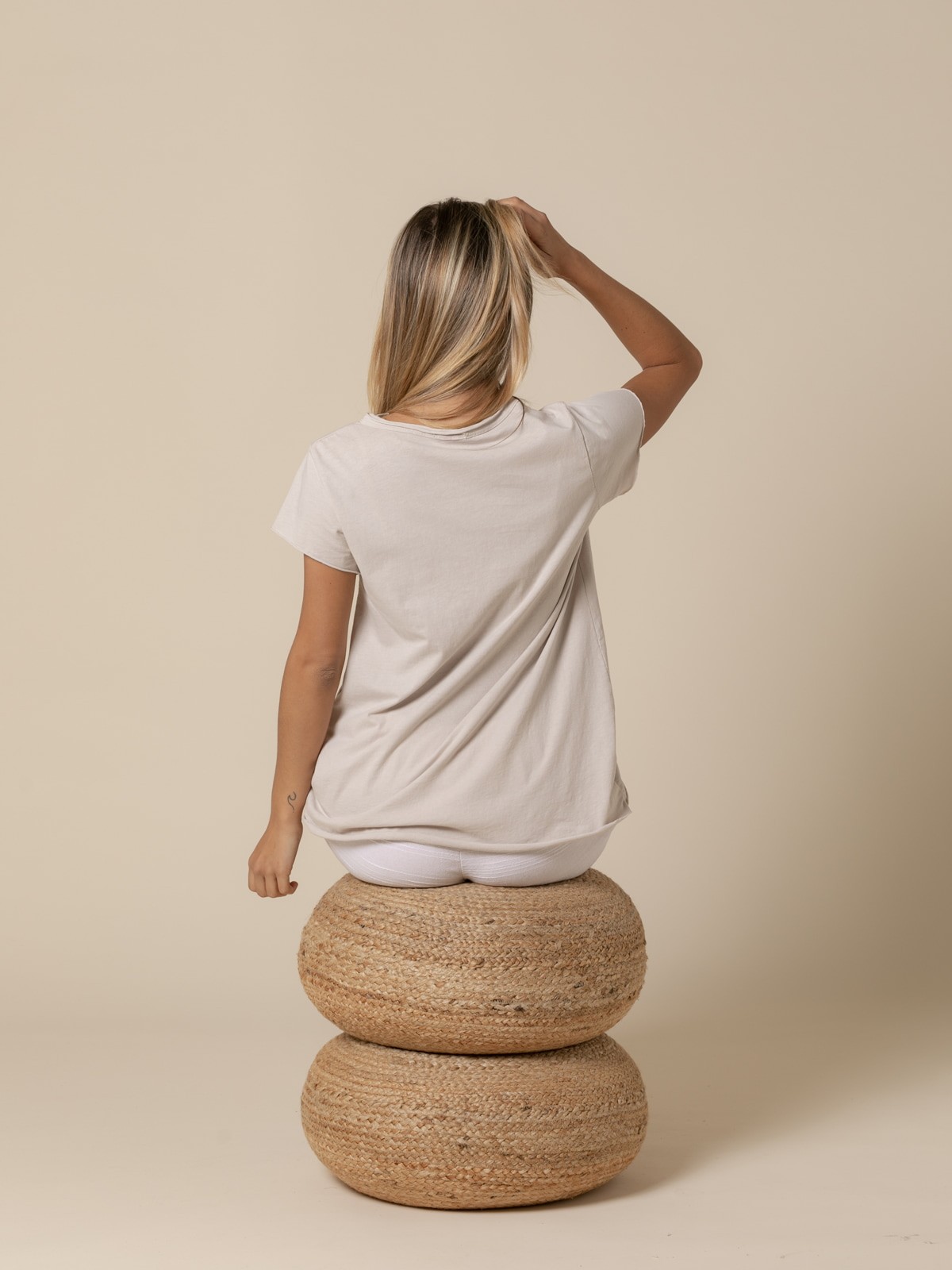 Woman Plain must t-shirt  Beige