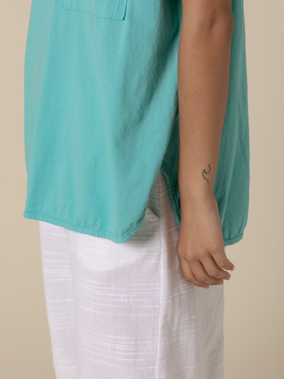 Woman Pocket cotton T-shirt  Tiffany