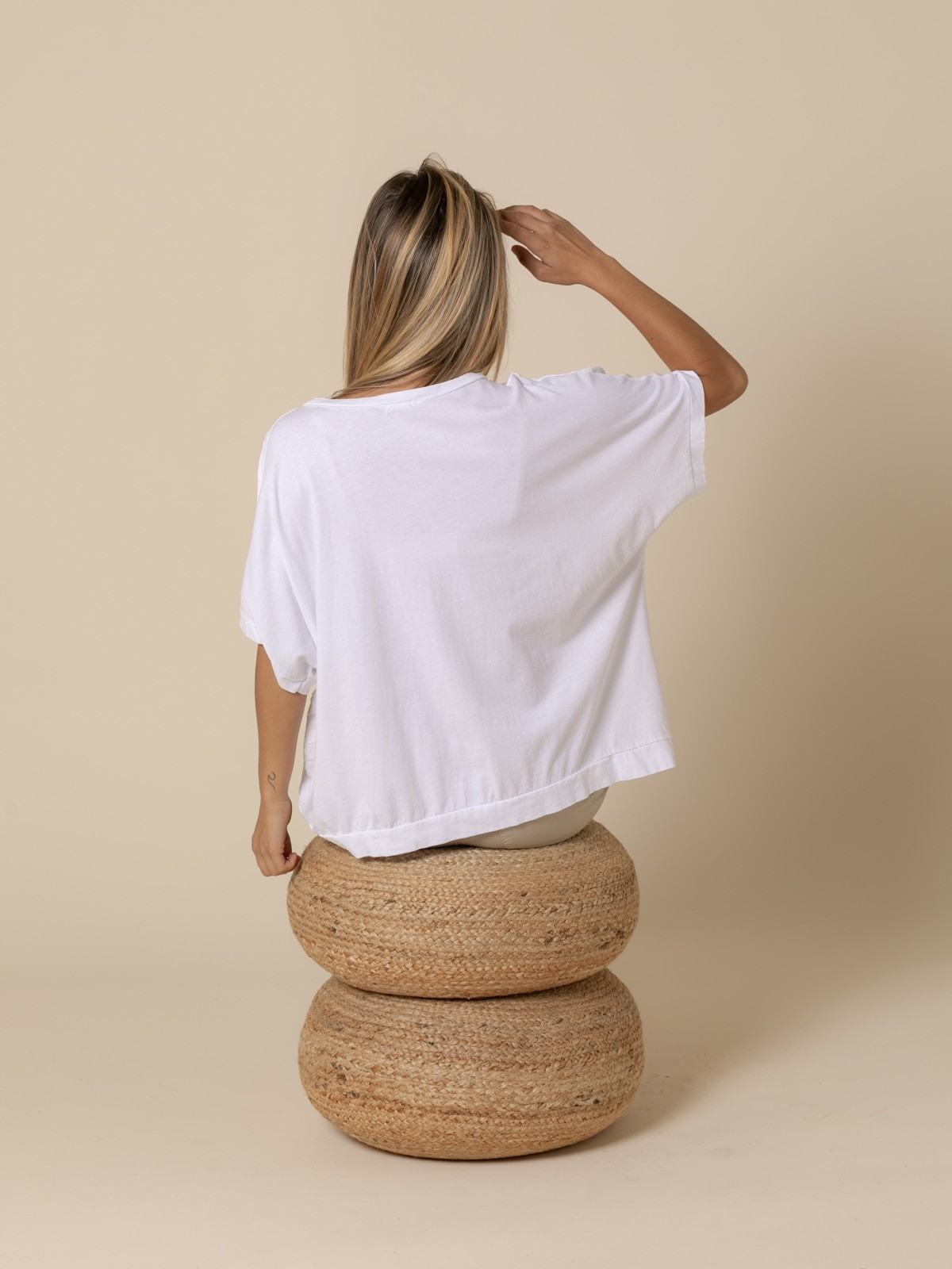Woman Wide V-neck T-shirt  White