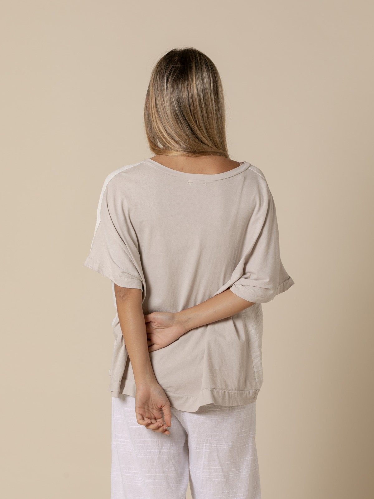 Woman Wide V-neck T-shirt  Beige