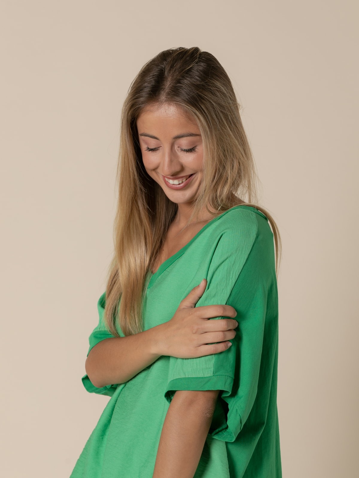 Woman Wide V-neck T-shirt  Green