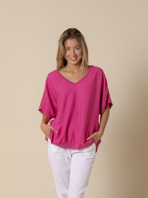 Woman Wide V-neck T-shirt  Magenta