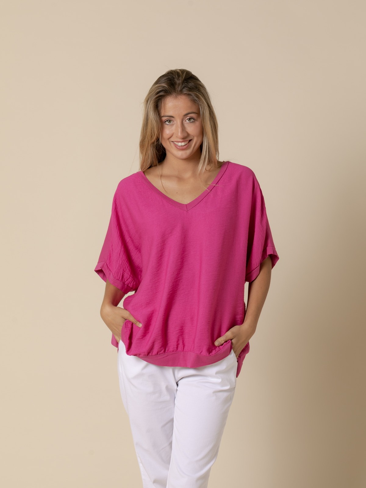 Woman Wide V-neck T-shirt  Magenta