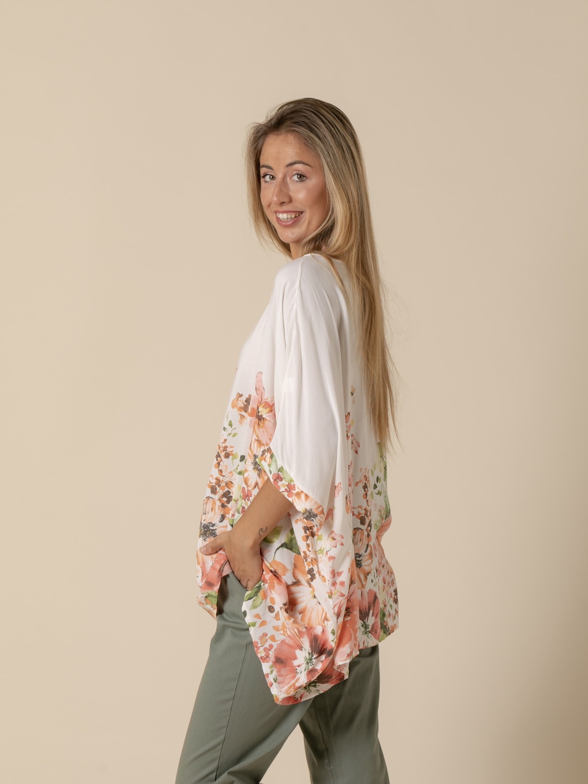 Woman Oversize flower print blouse  pomelo