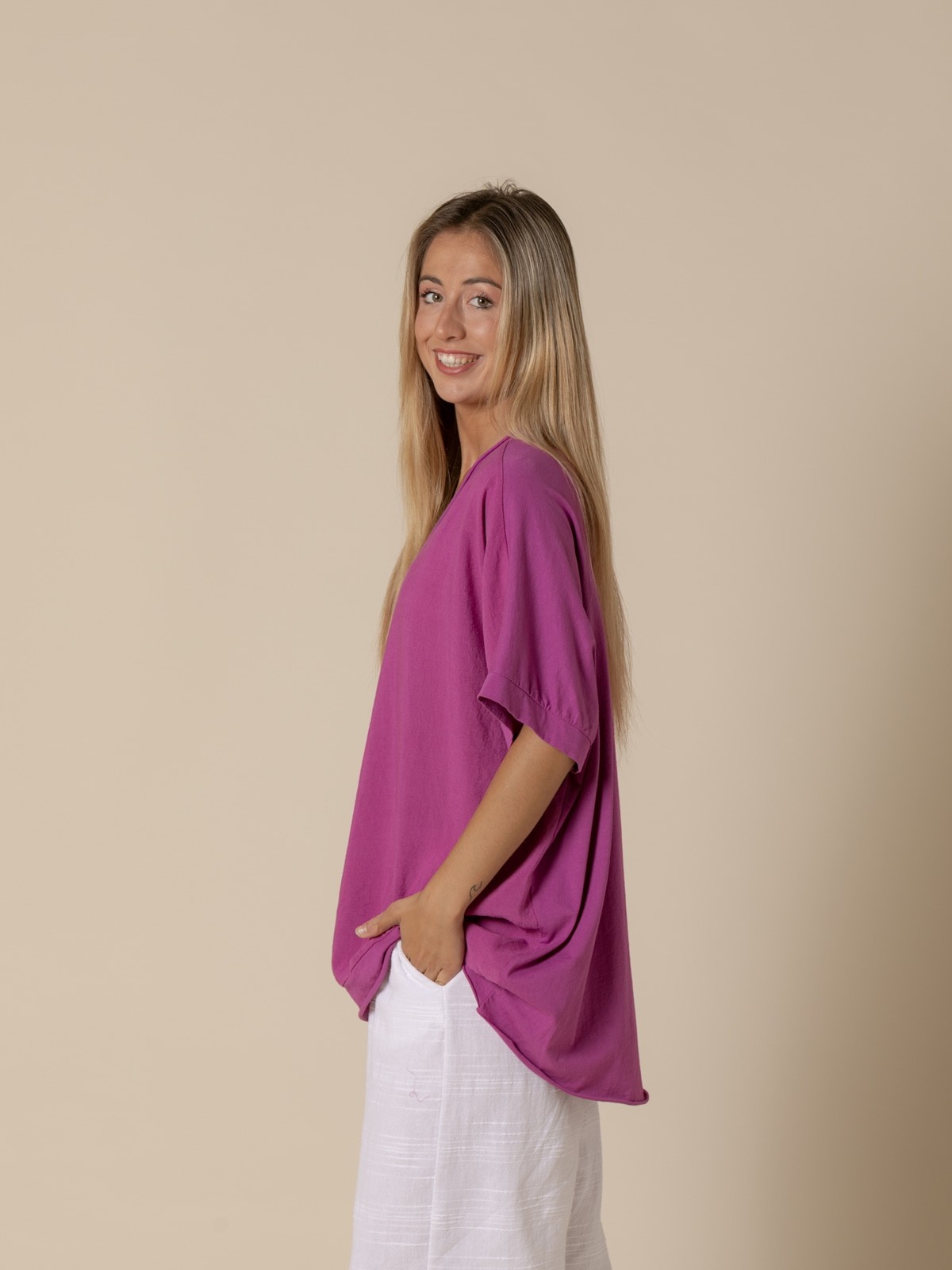Woman Visco-cotton oversize V-neck T-shirt  Magenta