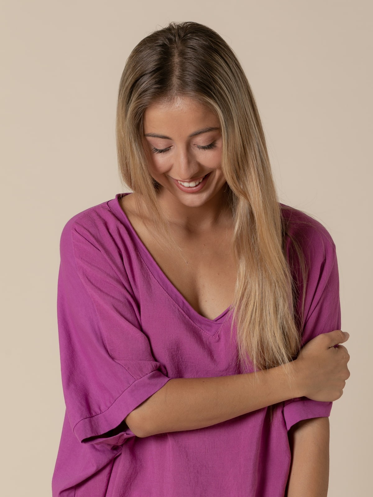 Woman Visco-cotton oversize V-neck T-shirt  Magenta