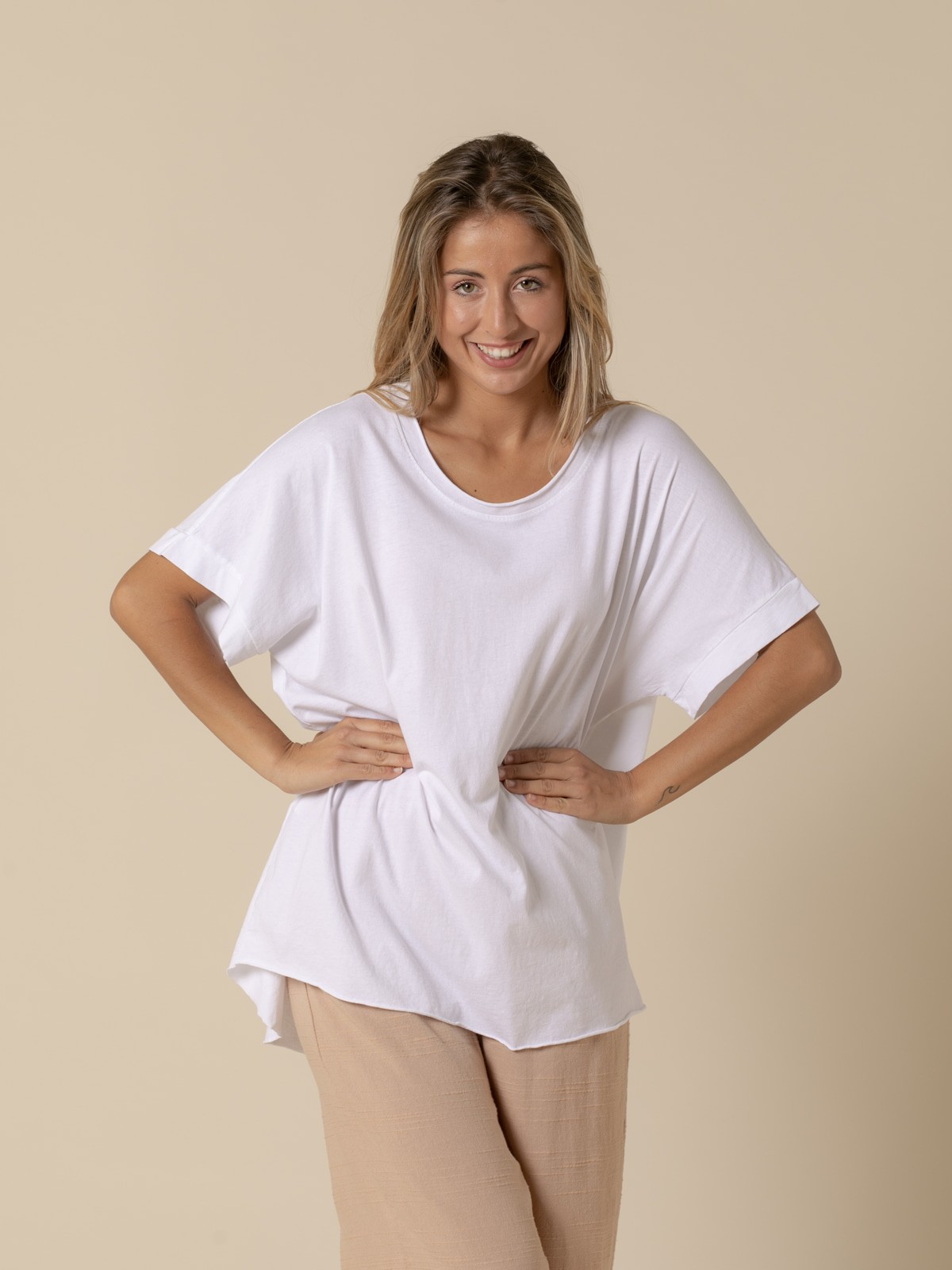 Woman Basic short-sleeved T-shirt  White