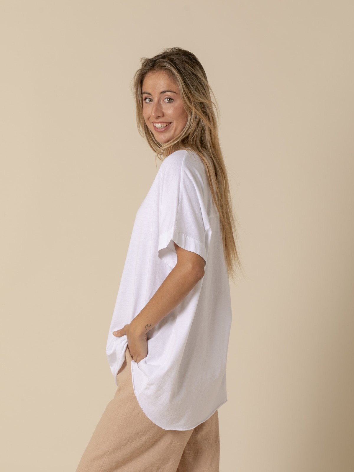 Woman Basic short-sleeved T-shirt  White