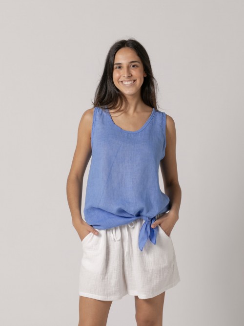 Woman Linen shirt in front  Blue