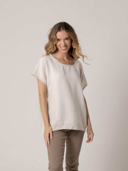 Woman Plain T-shirt with rounded neckline and tencell short sleeves Beige