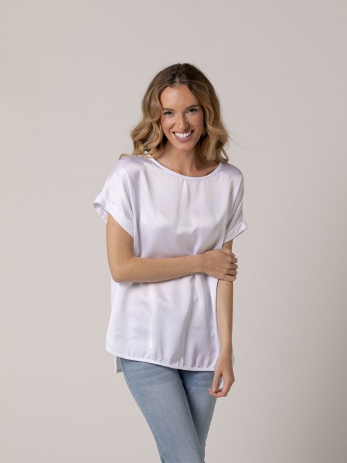 Woman Short-sleeved satin T-shirt with rounded neckline White