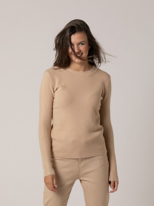 Woman Must soft round neck jumper Camel