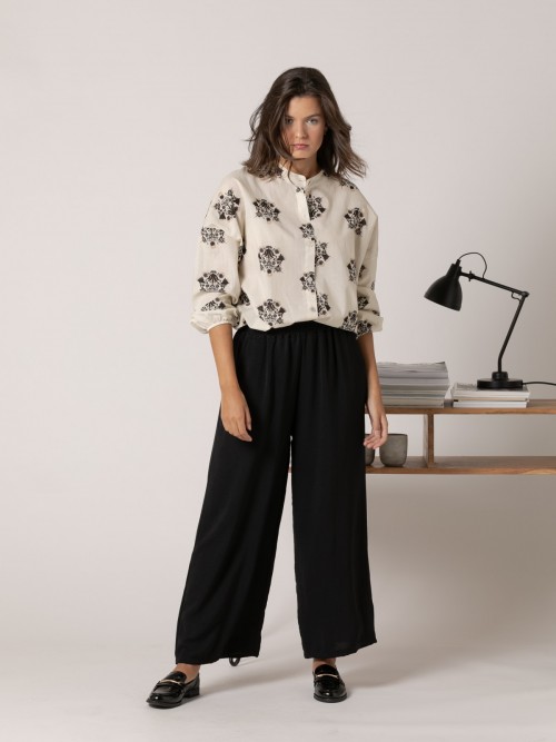 Pantalón fluido bolsillos Negro