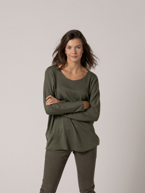 Woman Fine oversize sweater with bateau neckline Khaki