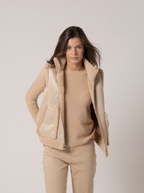 Chaleco de rizo reversible Beige