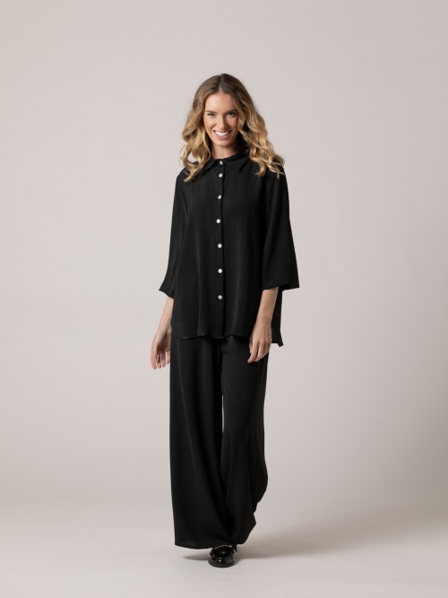 Woman Flowy shirt with shirt collar  Black